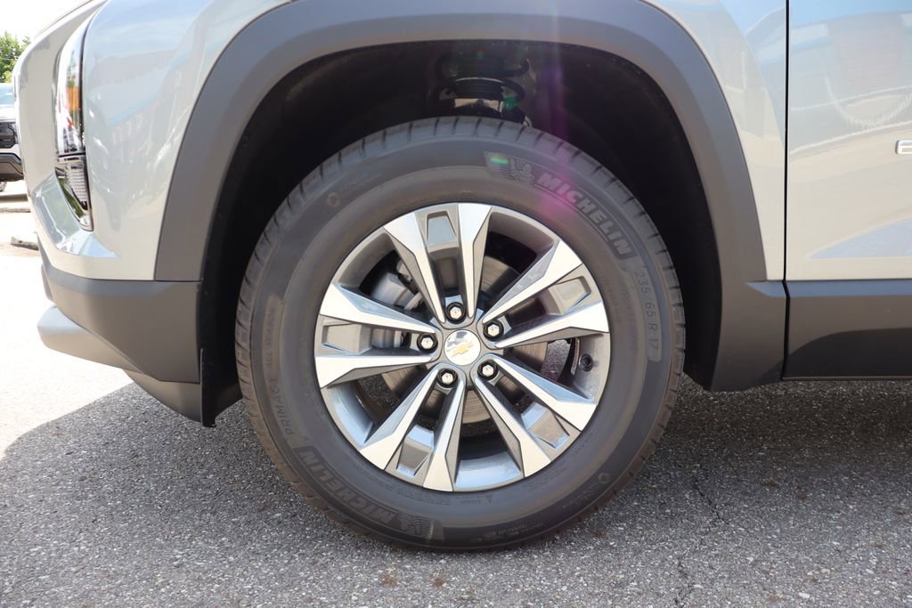 New 2026 Chevrolet Equinox LT w/ Convenience Package II AWD/4WD image 28