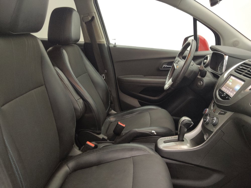 Used 2016 Chevrolet Trax LT w/ LT Convenience Package image 21