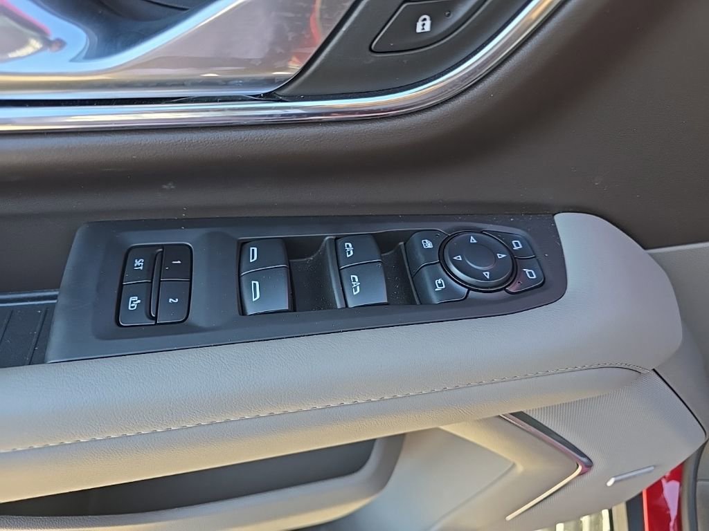 Used 2024 Chevrolet Suburban LT w/ Luxury Package AWD/4WD image 10