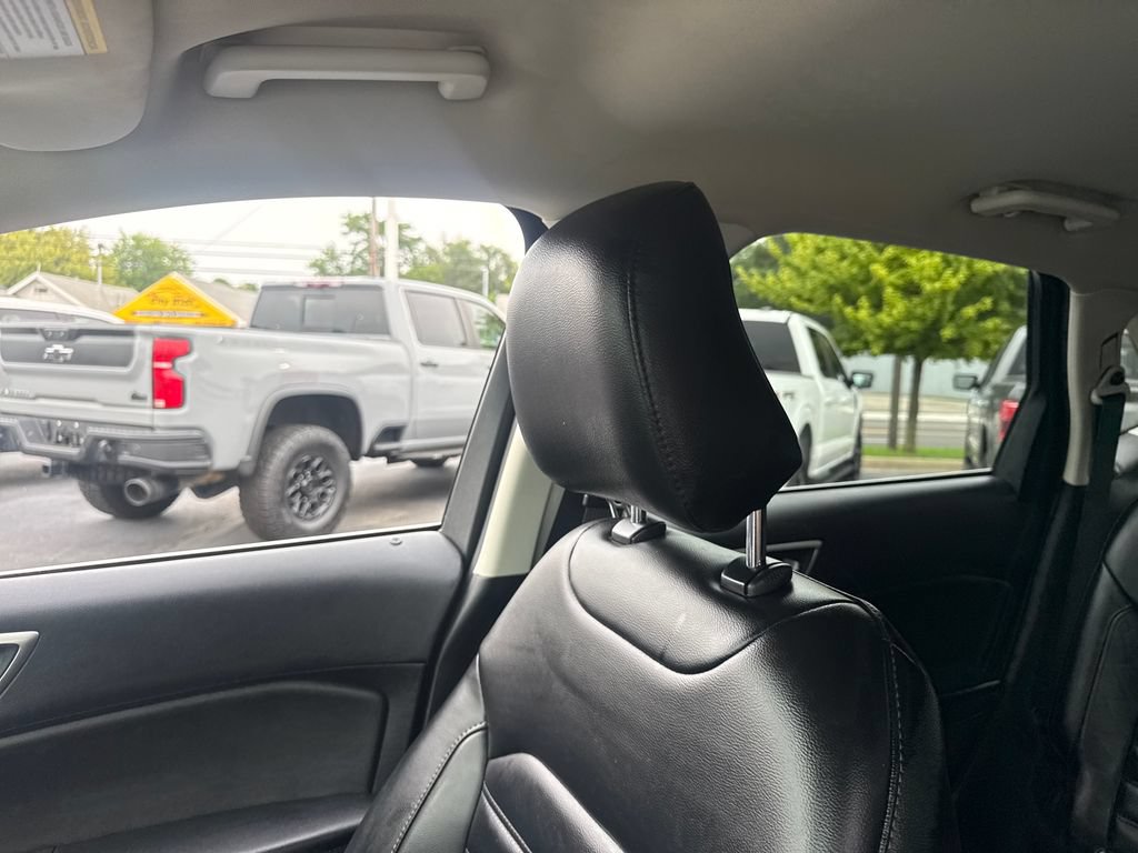 Used 2024 Ford Edge SEL w/ Convenience Package AWD/4WD image 36