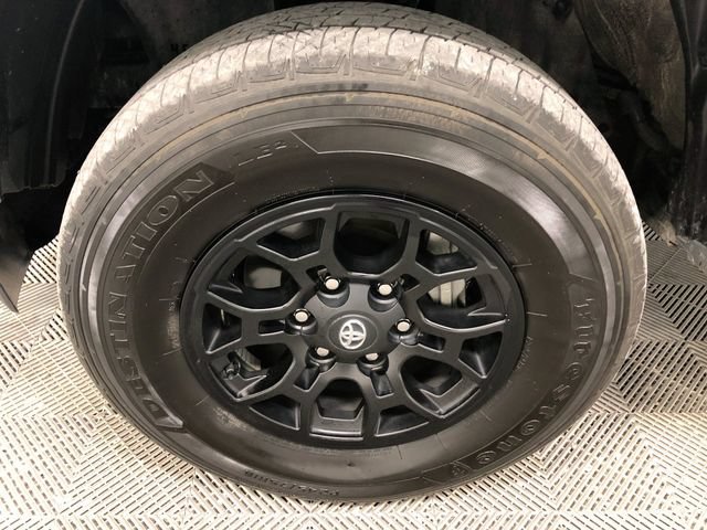 Used 2022 Toyota Tacoma SR5 AWD/4WD image 27