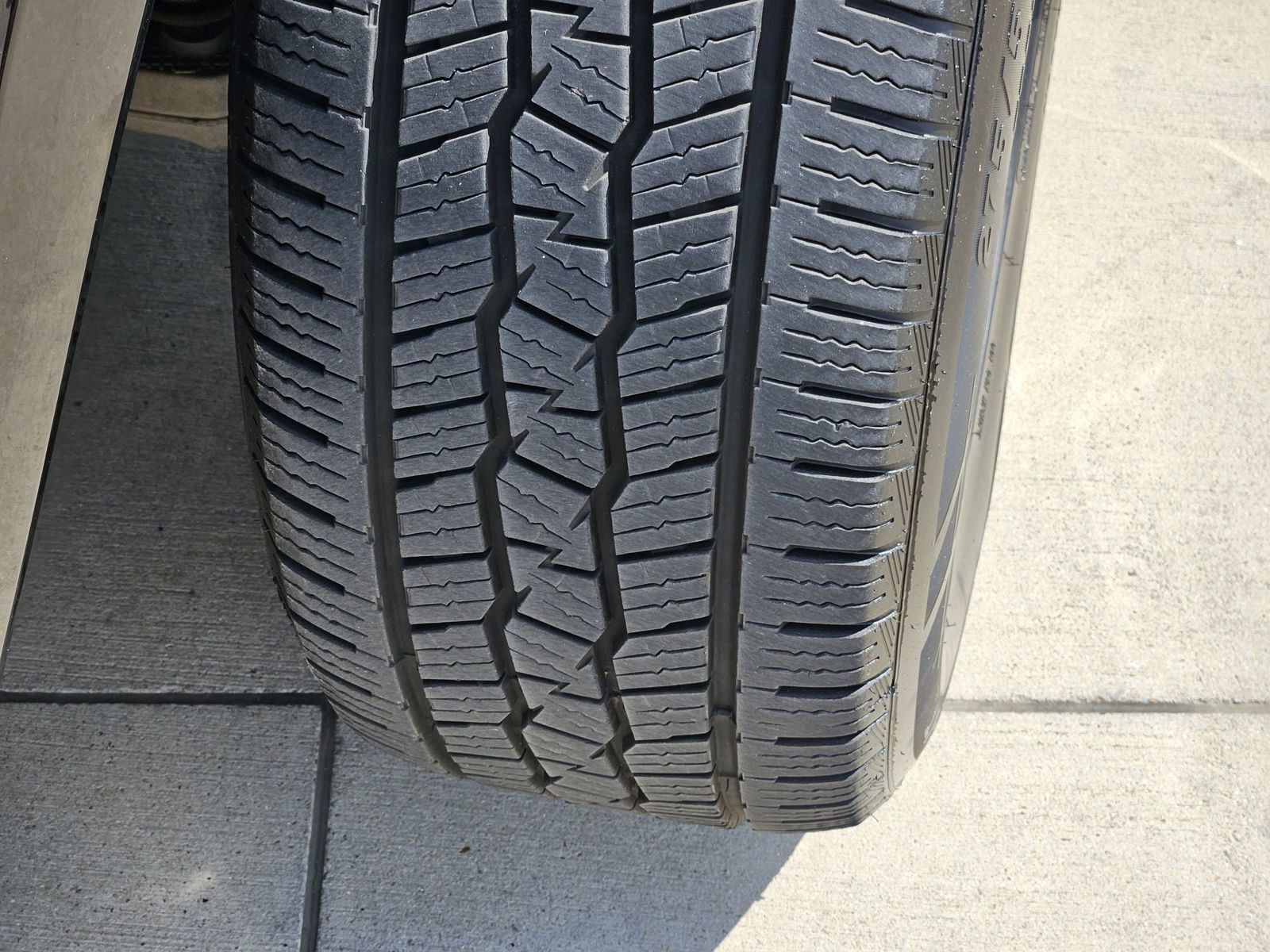 Used 2023 Jeep Wagoneer L Series III w/ Preferred Equipment Group image 46