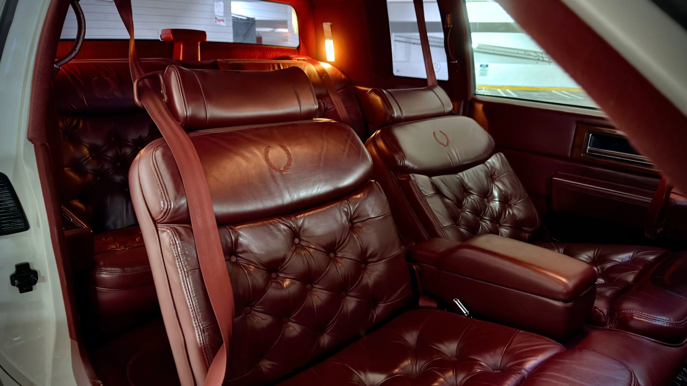 Used 1991 Cadillac Fleetwood Coupe image 19