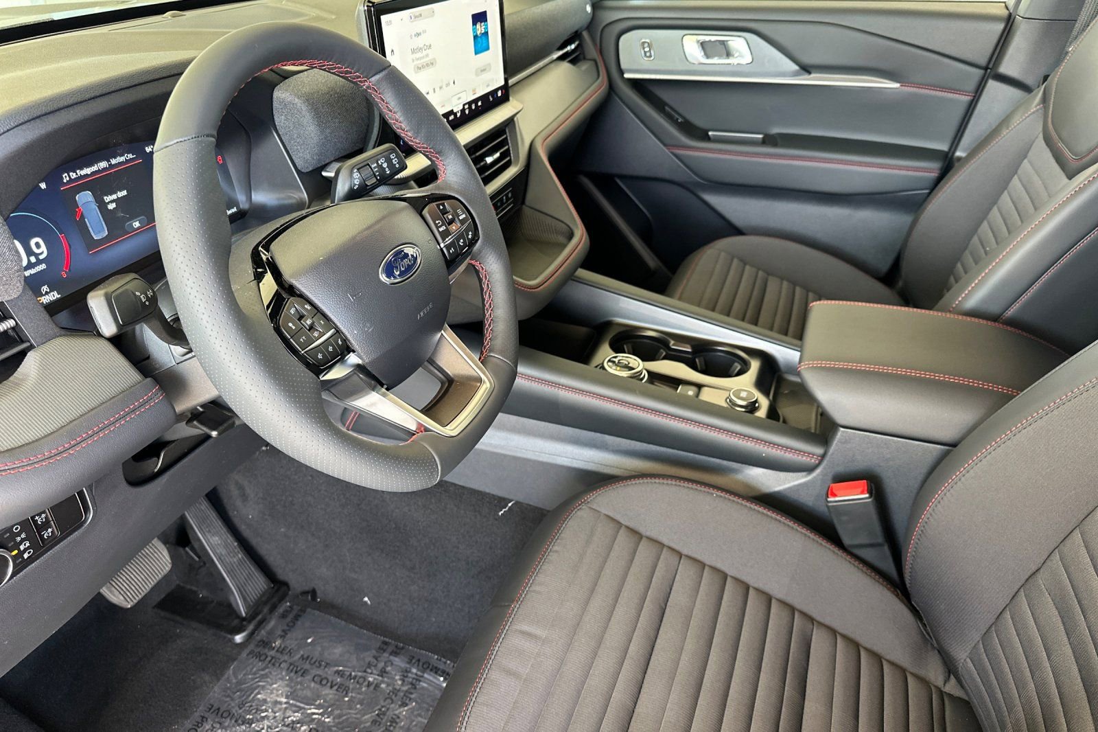 New 2026 Ford Explorer ST-Line w/ ST-Line Street Pack image 10