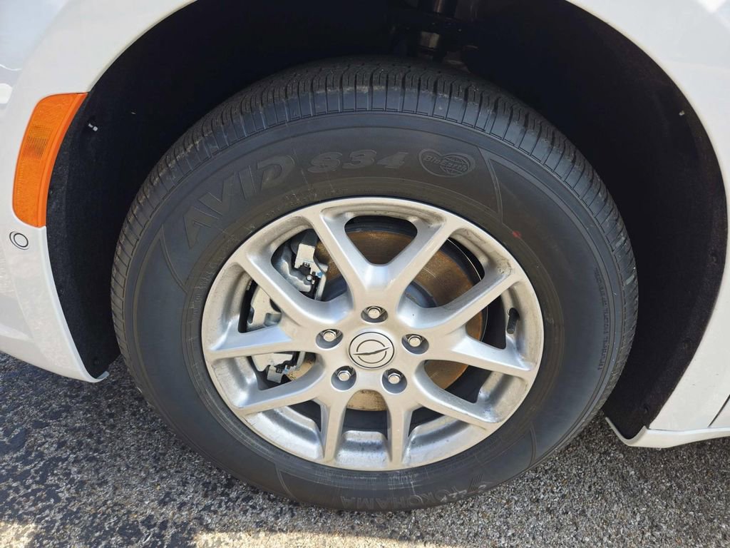 New 2026 Chrysler Pacifica Select image 10