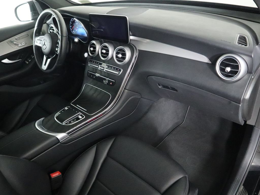 Used 2021 Mercedes-Benz GLC 300 4MATIC Coupe image 17