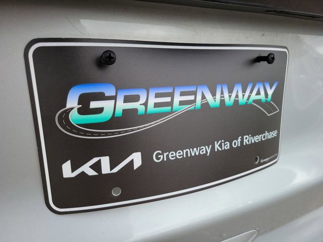 Used 2024 Chrysler Pacifica Touring-L image 37