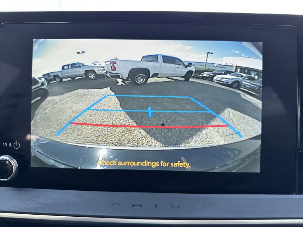 Used 2024 Toyota Prius LE FWD image 5