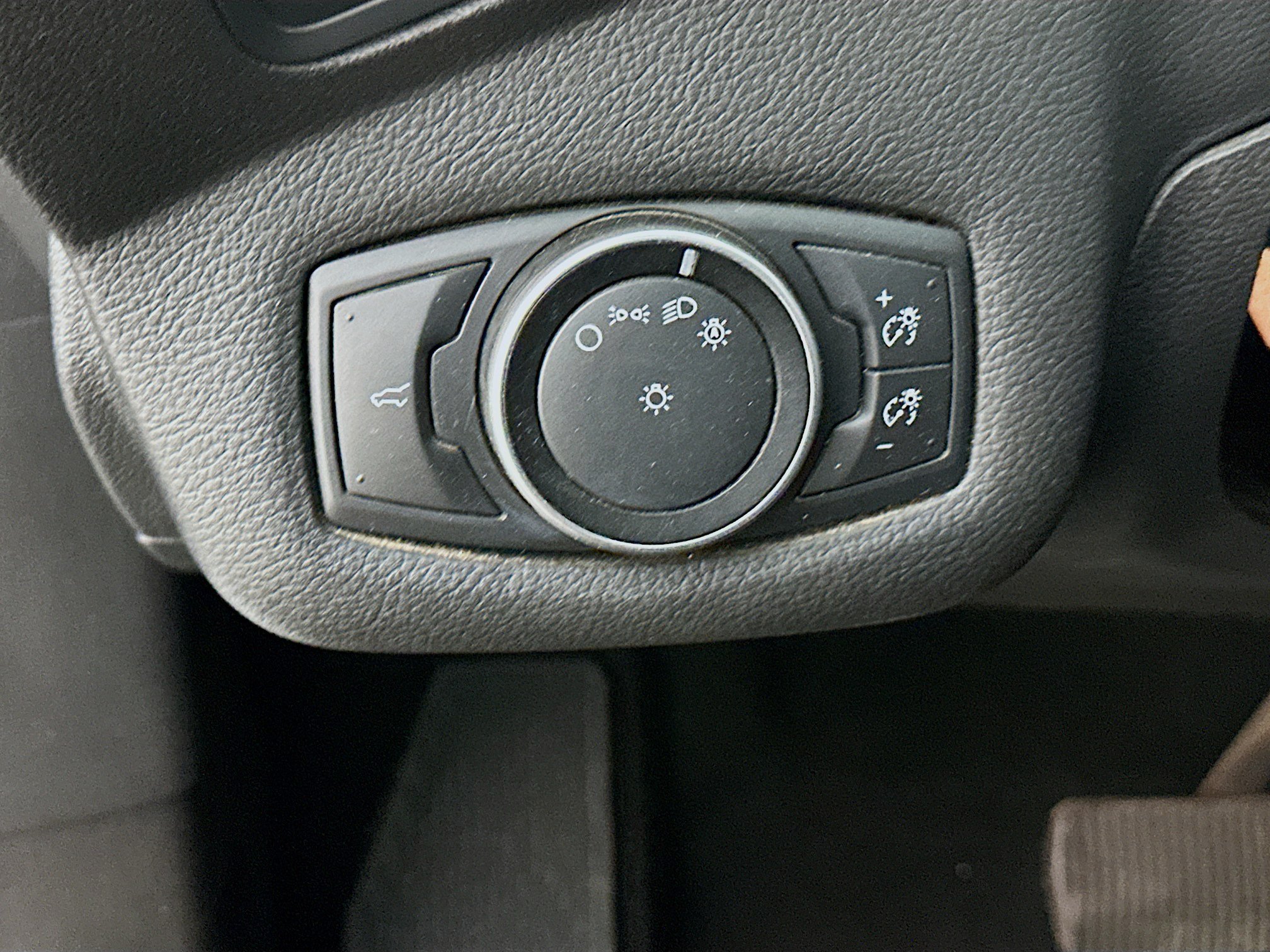 Used 2017 Ford Escape S FWD image 16