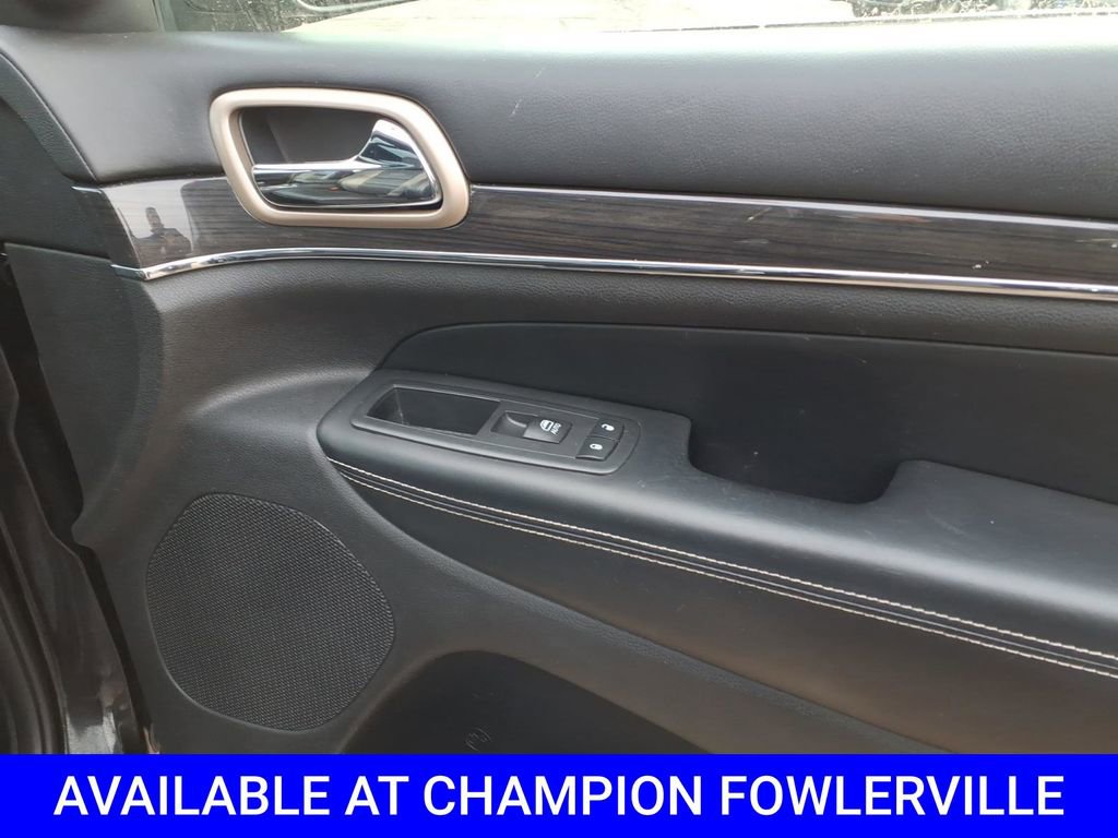 Used 2015 Jeep Grand Cherokee Overland w/ Advanced Technology Group image 18