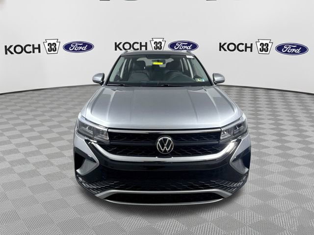 Used 2022 Volkswagen Taos SE image 3