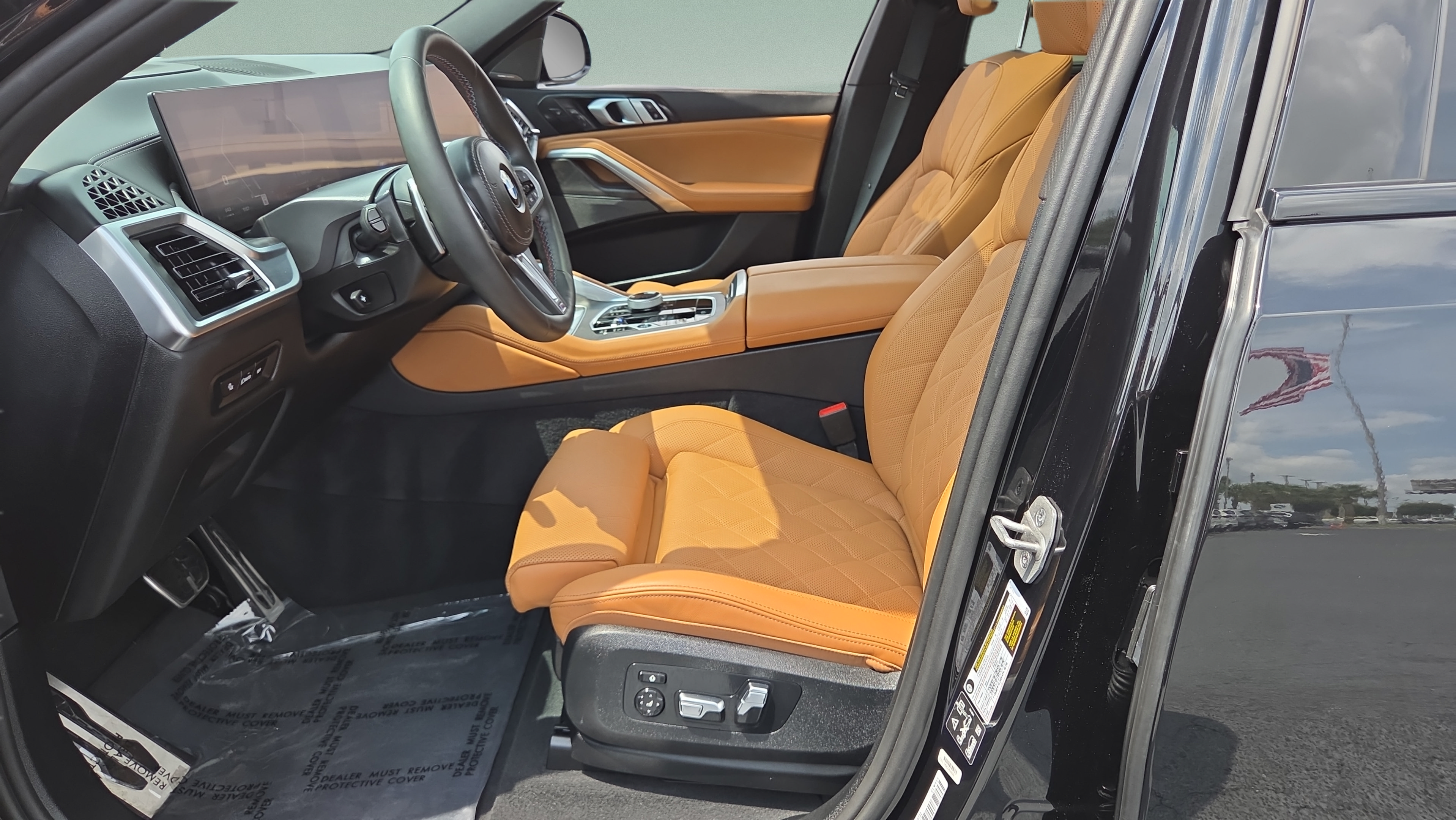 Used 2025 BMW X6 M60i AWD/4WD image 9