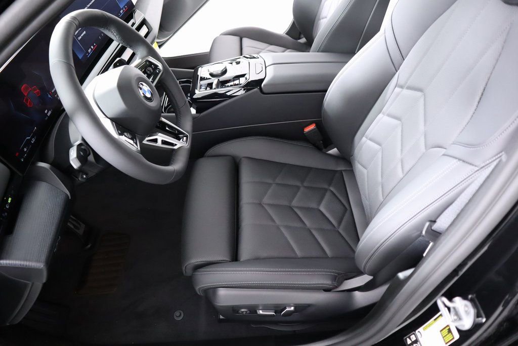 New 2025 BMW 530i xDrive w/ M Sport Package AWD/4WD image 12