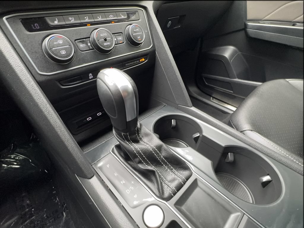 Used 2021 Volkswagen Atlas SE w/ Towing Package FWD image 46