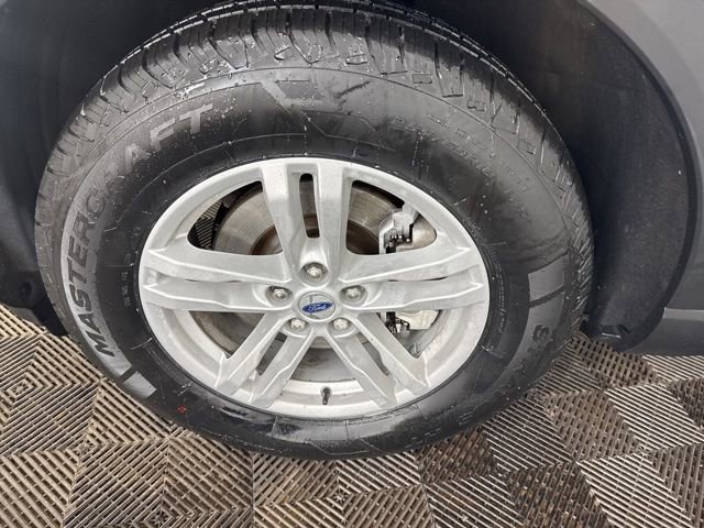 Used 2024 Ford Explorer XLT w/ Equipment Group 202A image 36