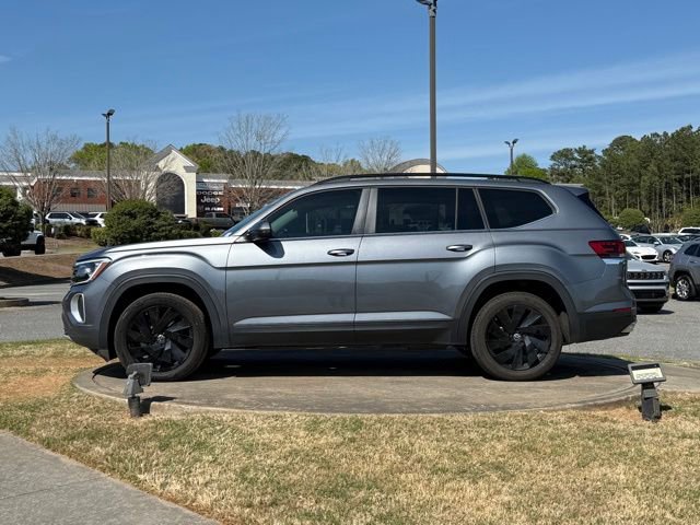 Used 2024 Volkswagen Atlas SE FWD image 4