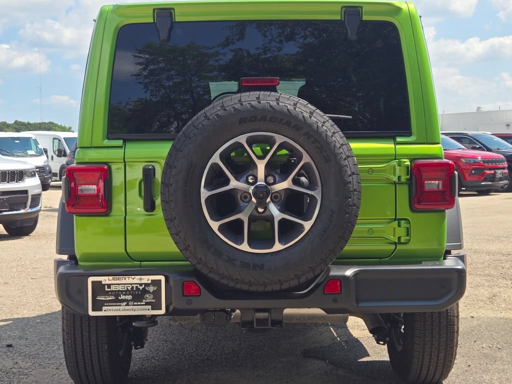 Used 2025 Jeep Wrangler Unlimited Sport AWD/4WD image 13
