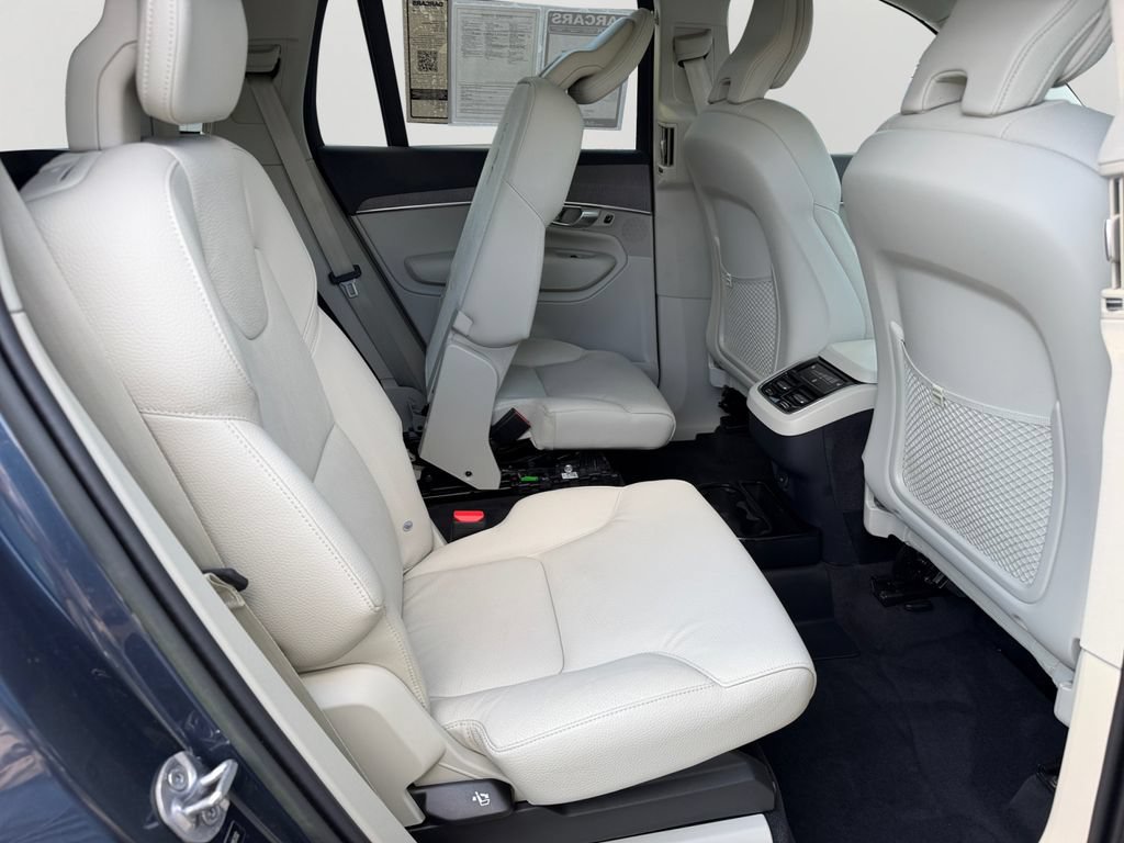 Certified 2023 Volvo XC90 B6 Plus AWD/4WD image 9