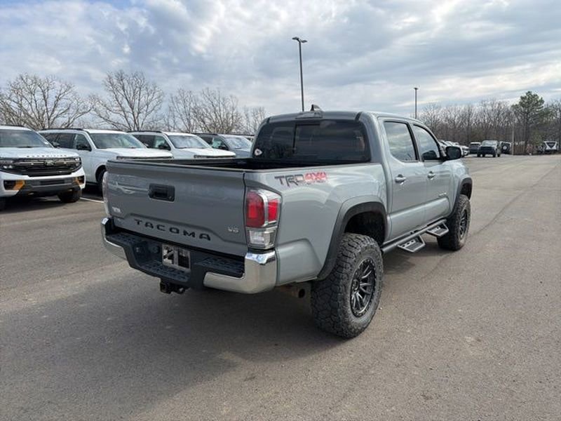 Used 2021 Toyota Tacoma TRD Off-Road image 3