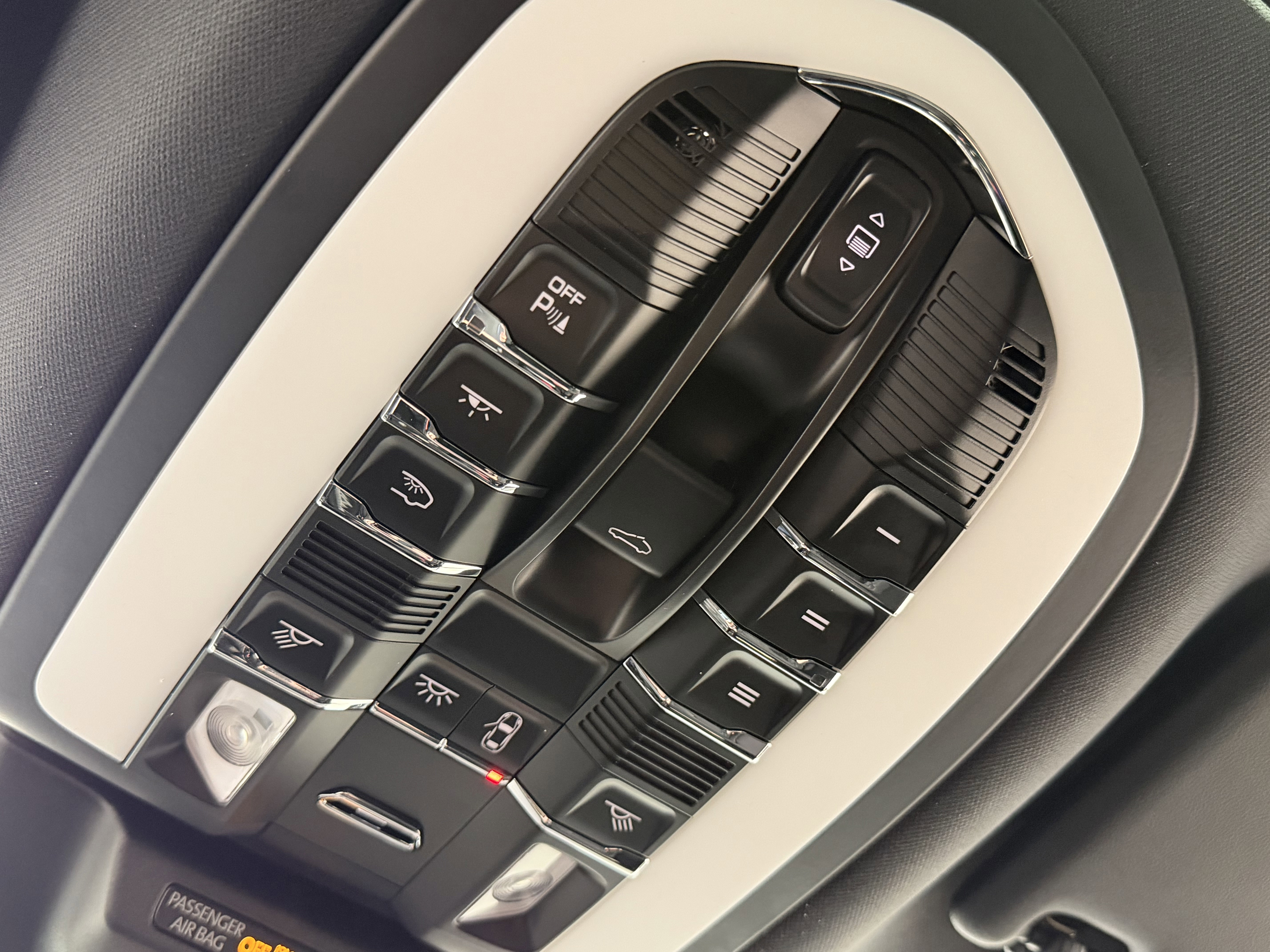 New 2026 Porsche Macan image 34