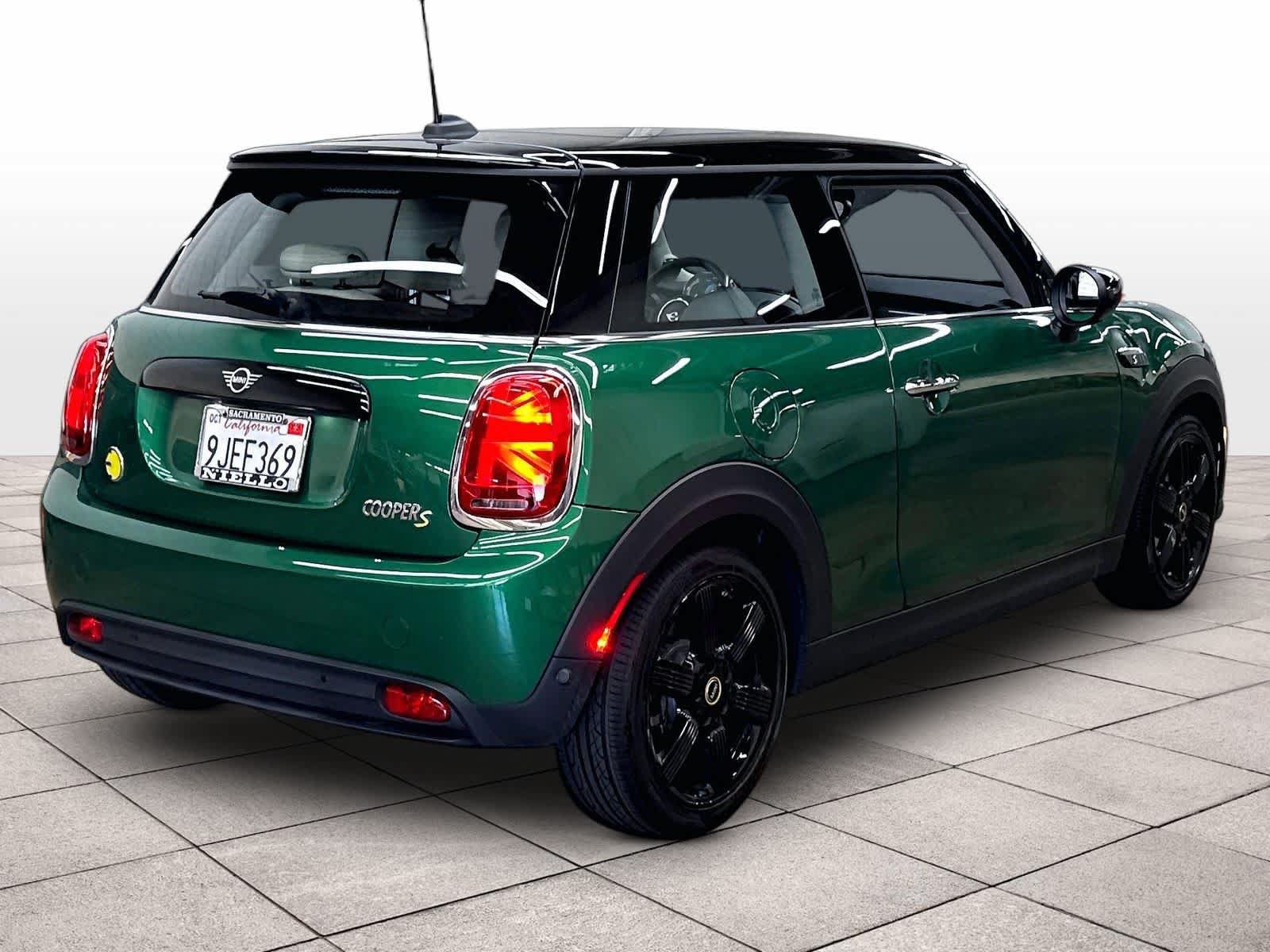Used 2024 MINI Cooper SE w/ Signature Upholstery Package FWD image 15