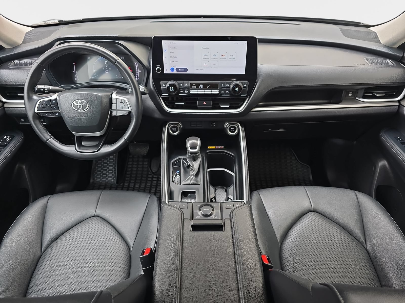 Used 2025 Toyota Grand Highlander AWD image 10