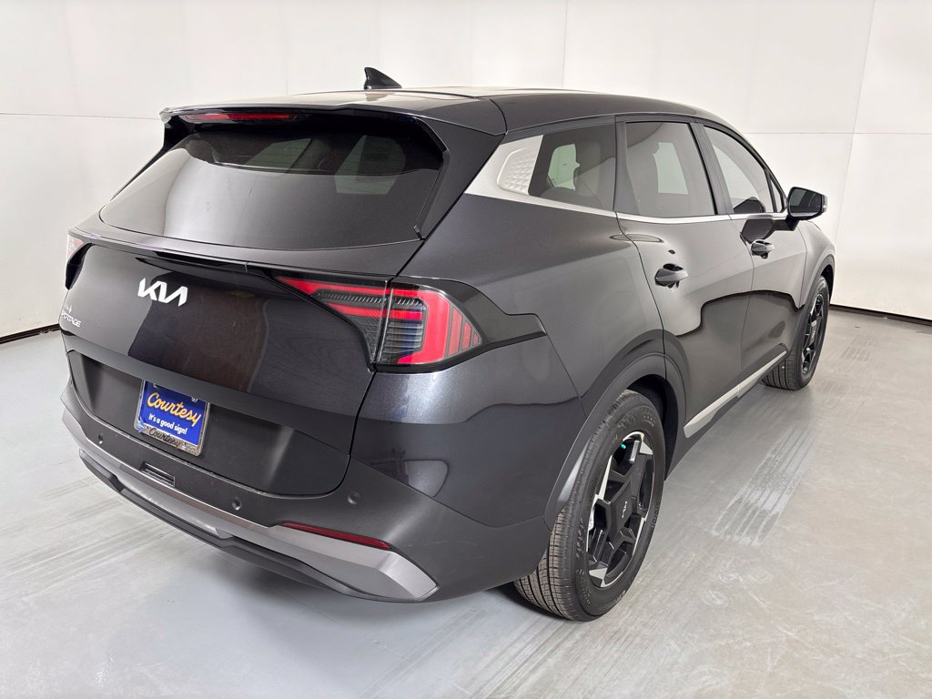 New 2026 Kia Sportage EX FWD image 8