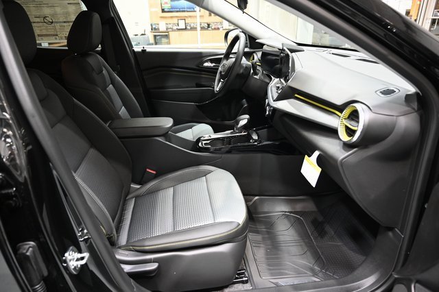 New 2026 Chevrolet Trax LT w/ Driver Confidence Package image 10