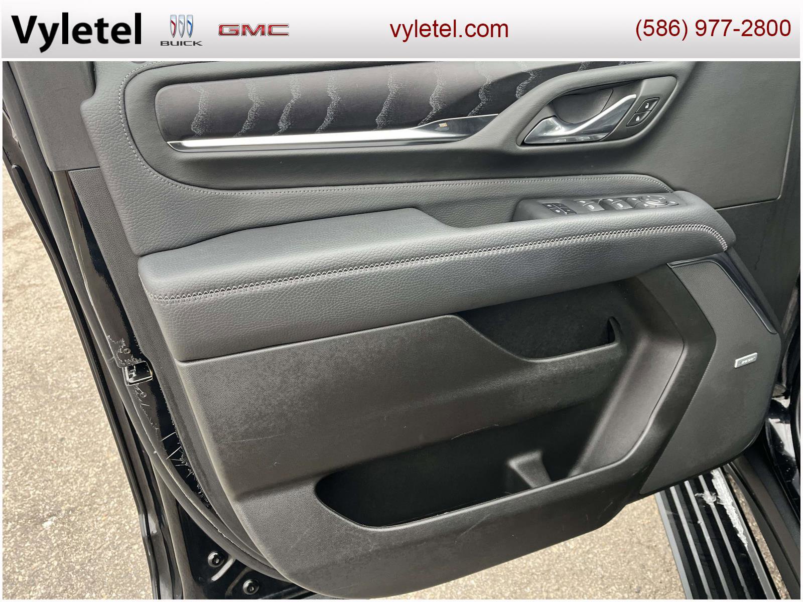 Used 2023 GMC Yukon Denali image 18