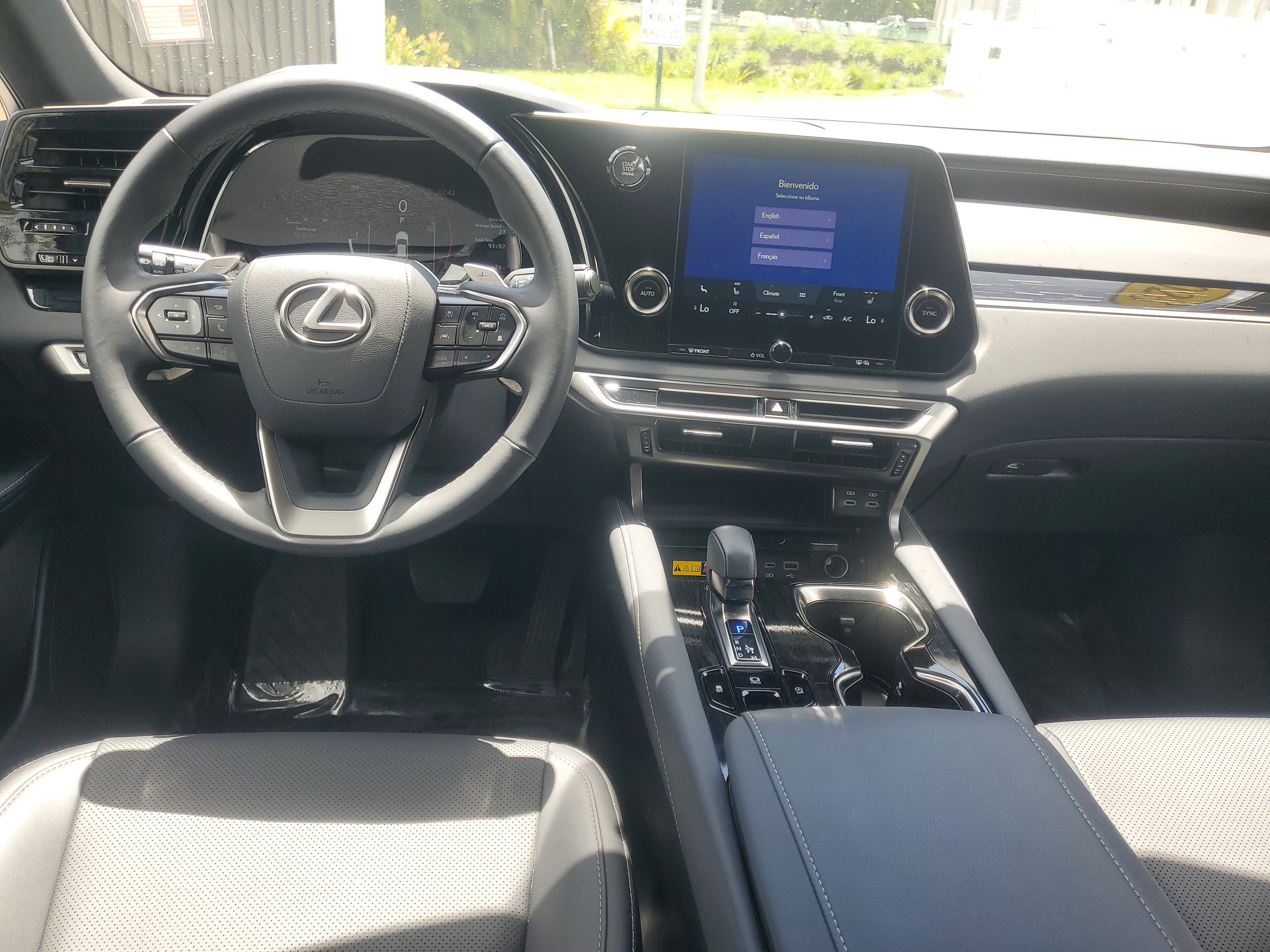 Used 2025 Lexus RX 350 FWD w/ Technology Package image 10
