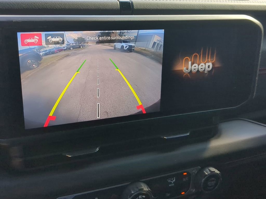 Used 2024 Jeep Wrangler Unlimited Rubicon image 19