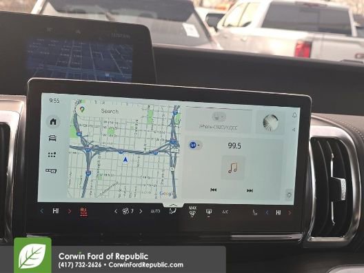 Used 2025 Ford Expedition Platinum image 13