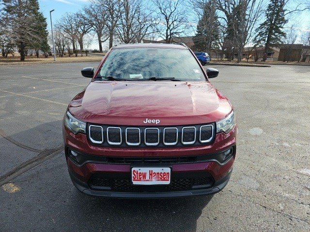Used 2022 Jeep Compass Latitude image 9