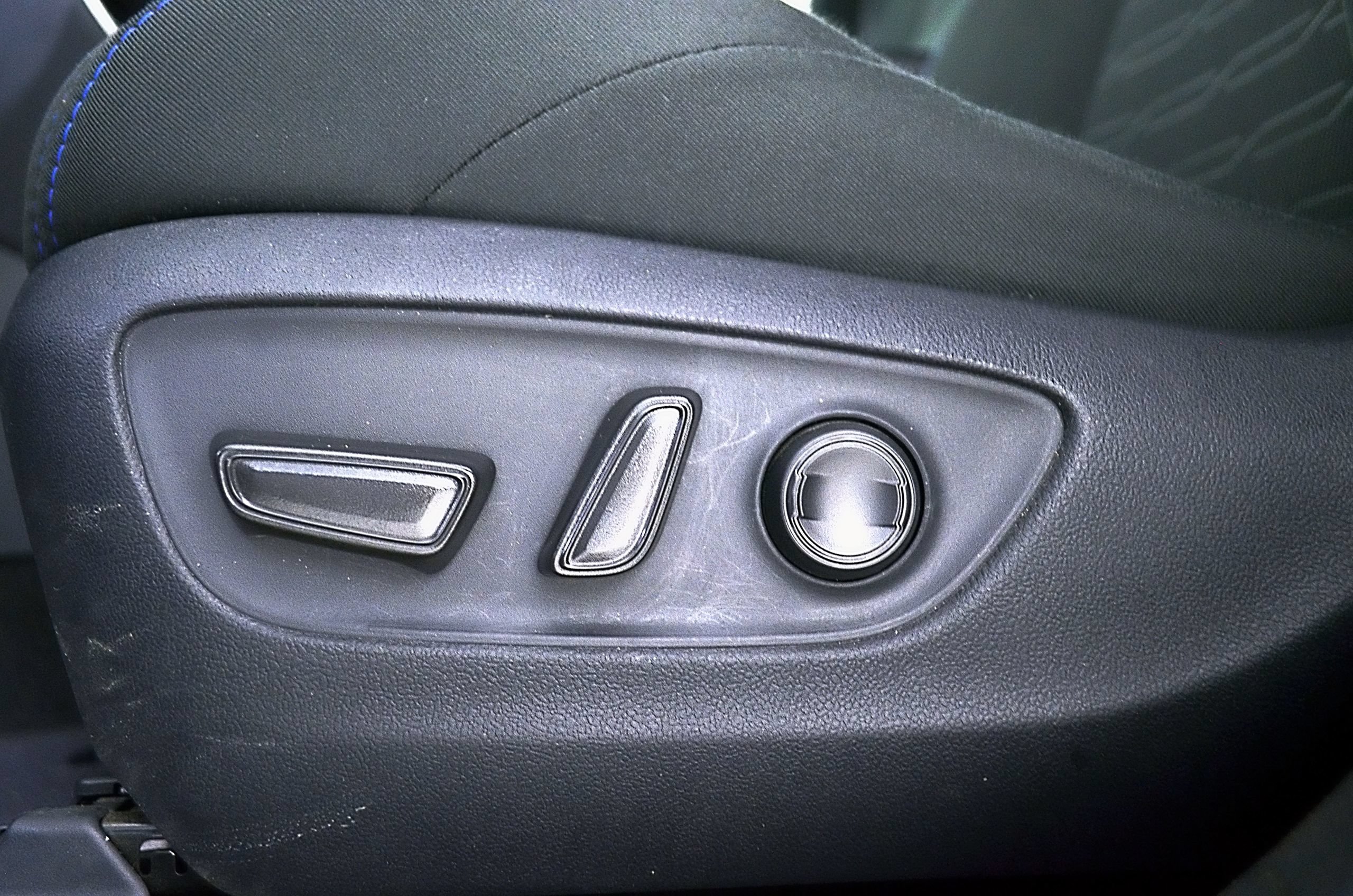 Used 2024 Toyota RAV4 SE AWD/4WD image 17