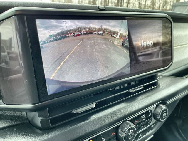 Used 2025 Jeep Wrangler Unlimited Sahara image 15