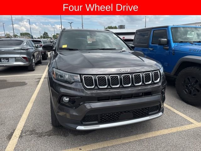Used 2023 Jeep Compass Limited AWD/4WD image 5