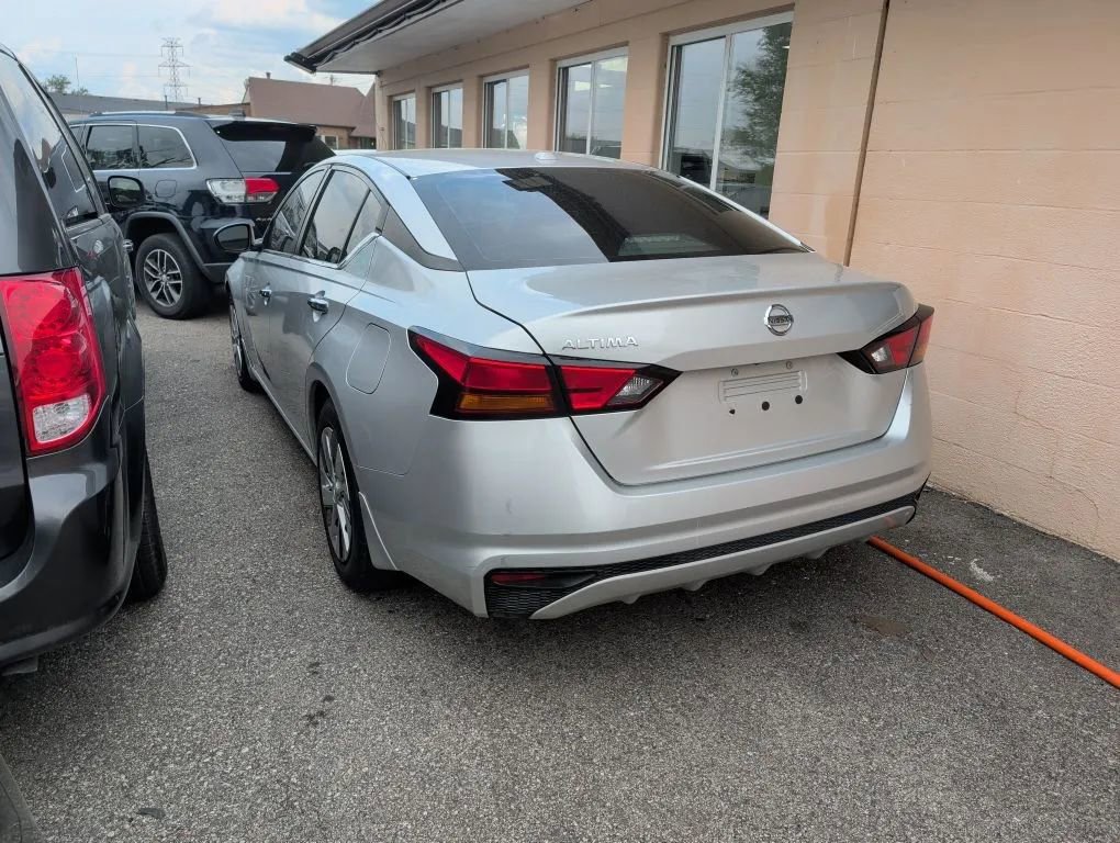 Used 2020 Nissan Altima 2.5 S FWD image 14