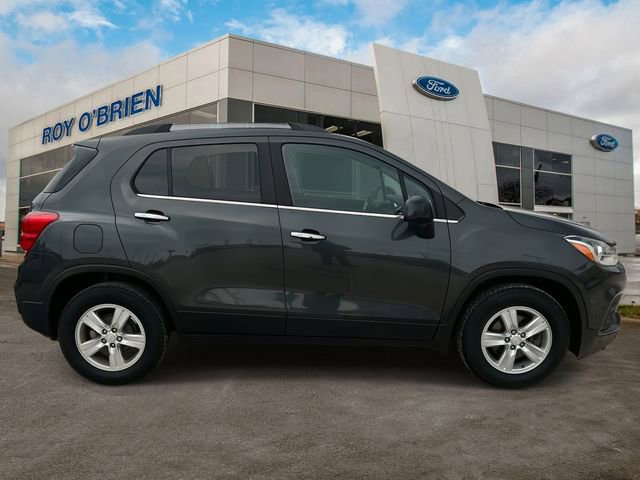 Used 2017 Chevrolet Trax LT w/ LT Convenience Package image 6