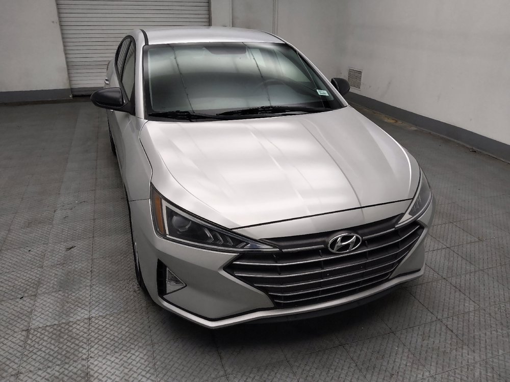 Used 2019 Hyundai Elantra SE FWD image 14