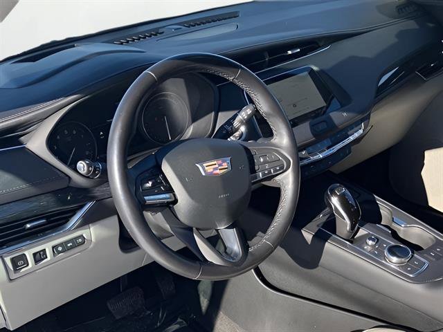 Used 2020 Cadillac XT4 Premium Luxury image 12