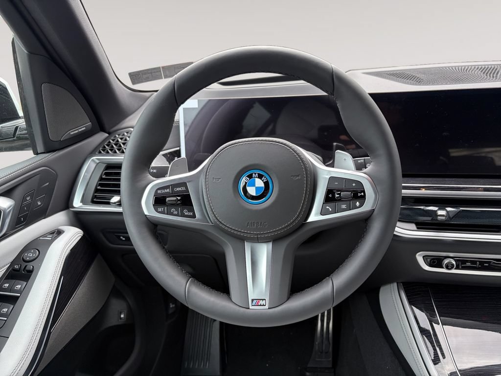 New 2026 BMW X5 xDrive50e w/ M Sport Package AWD/4WD image 12