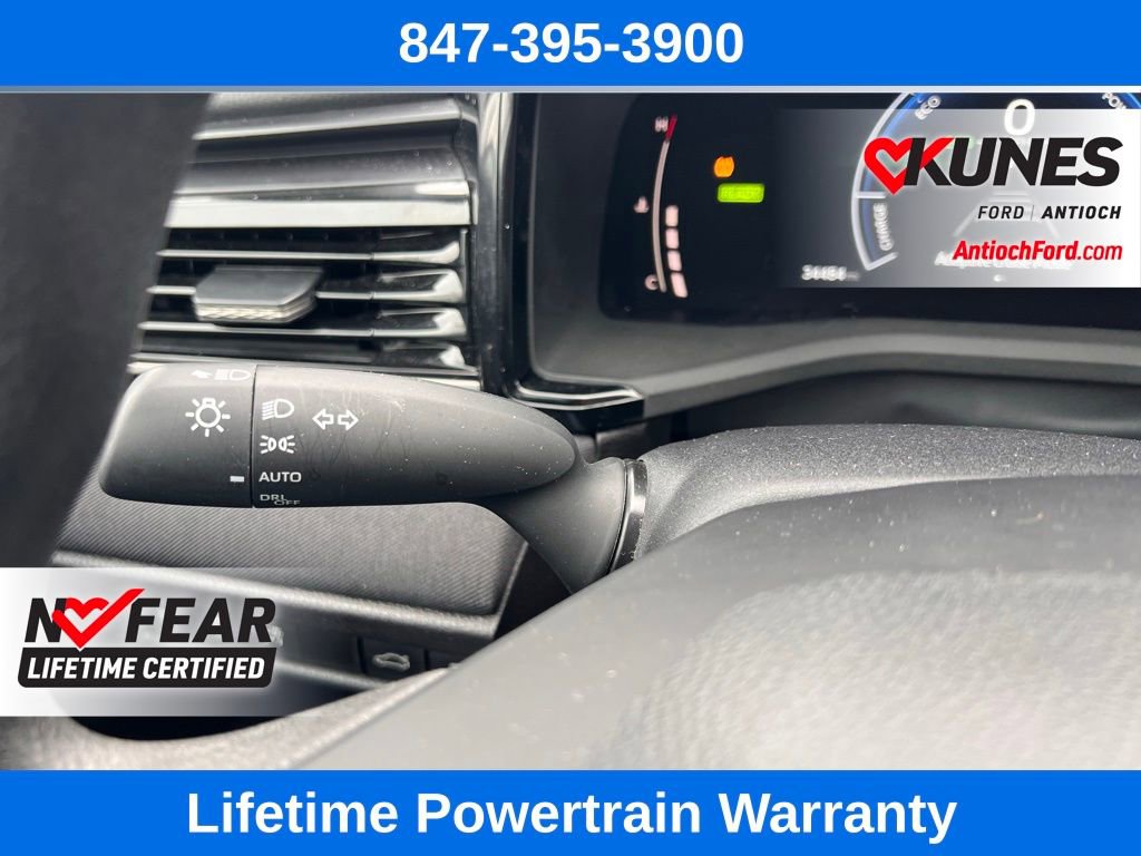 Used 2025 Toyota Camry LE FWD image 19