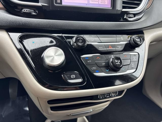Used 2023 Chrysler Voyager LX FWD image 30