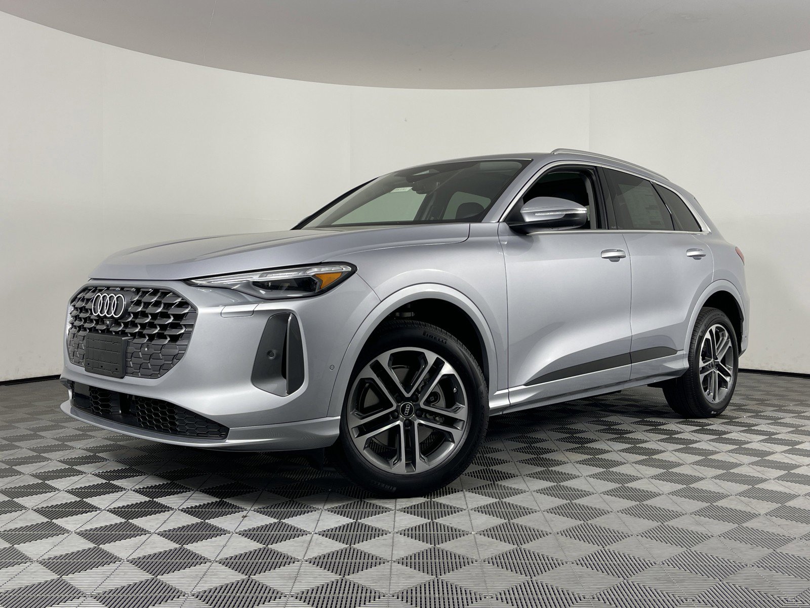 New 2025 Audi Q5 Premium Plus image 3