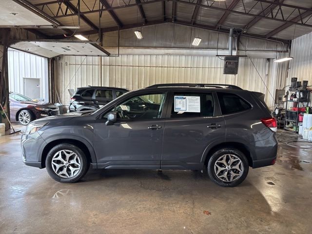 Used 2021 Subaru Forester Premium AWD/4WD image 4