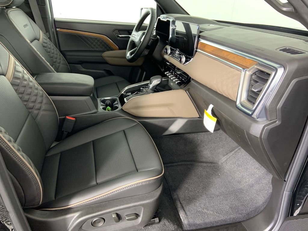 Used 2026 GMC Canyon Denali AWD/4WD image 16