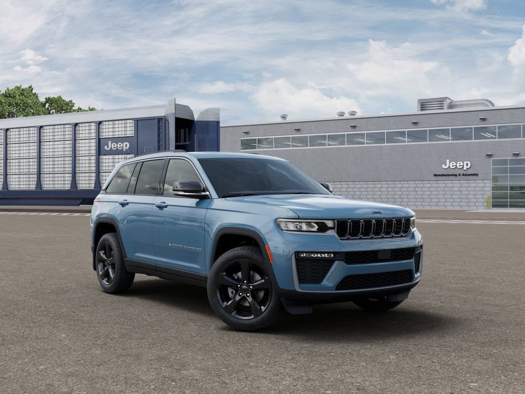 Used 2026 Jeep Grand Cherokee Limited w/ Limited Altitude Package AWD/4WD image 5