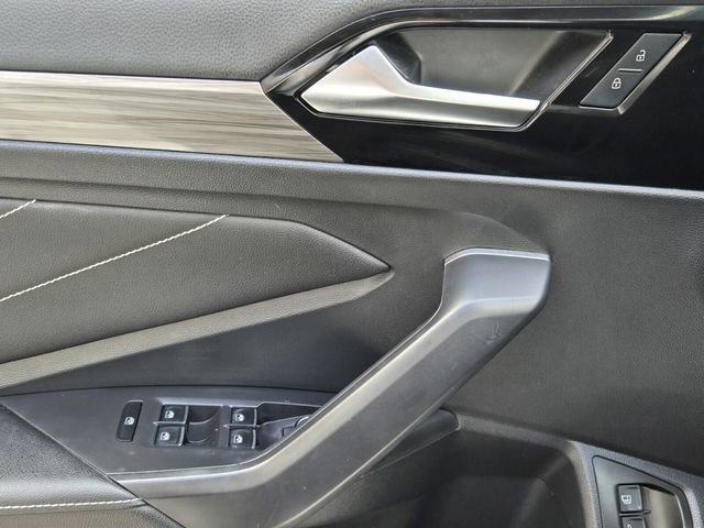 Certified 2022 Volkswagen Jetta SEL FWD image 28