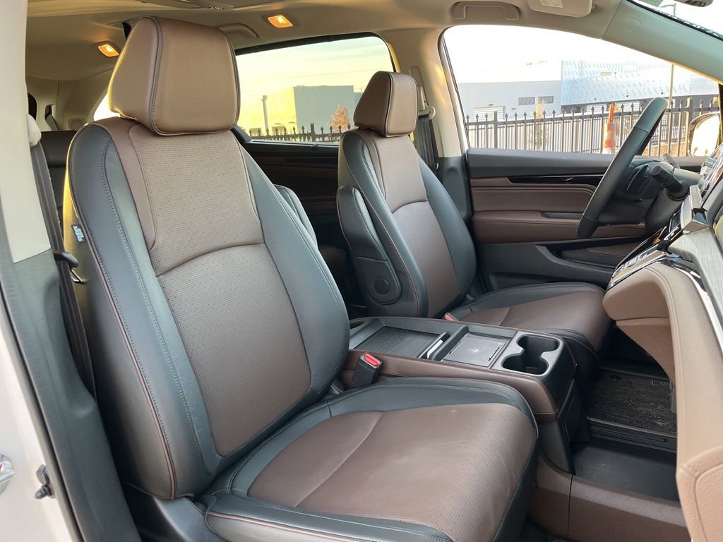 Certified 2026 Honda Odyssey Elite image 30