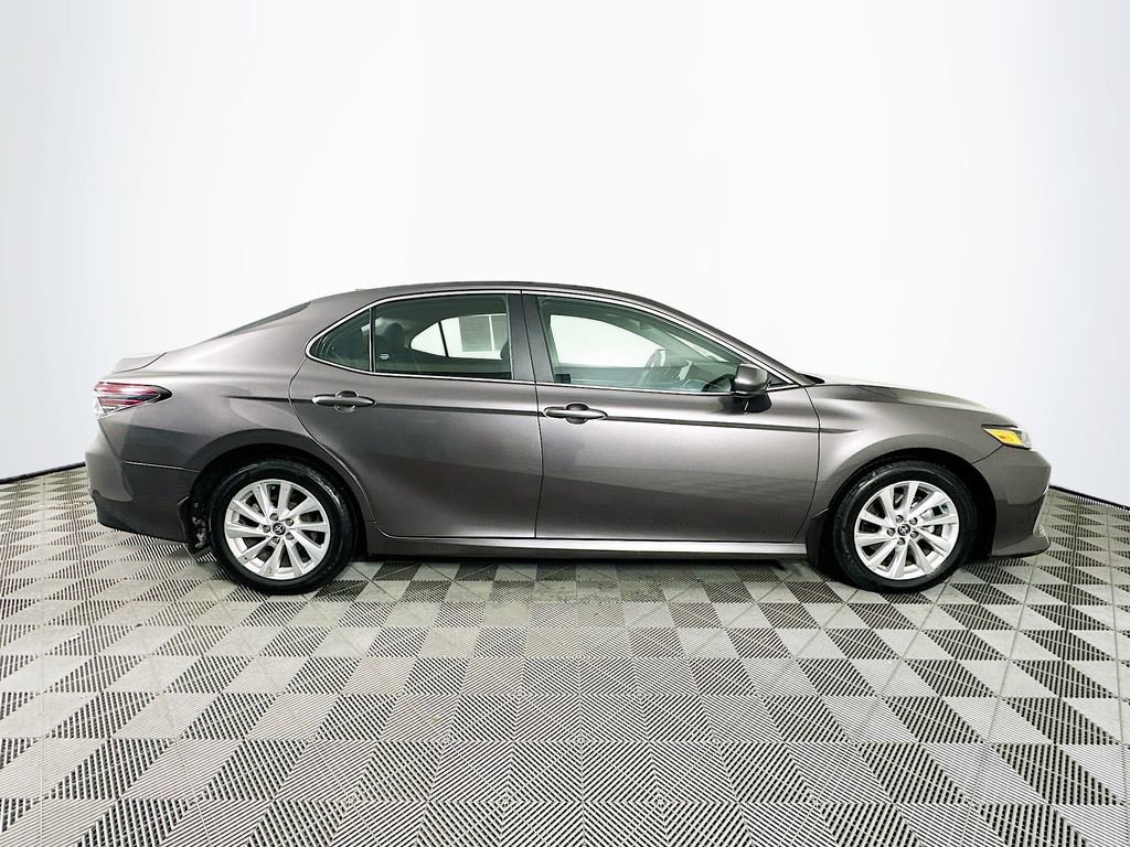 Used 2024 Toyota Camry LE image 11